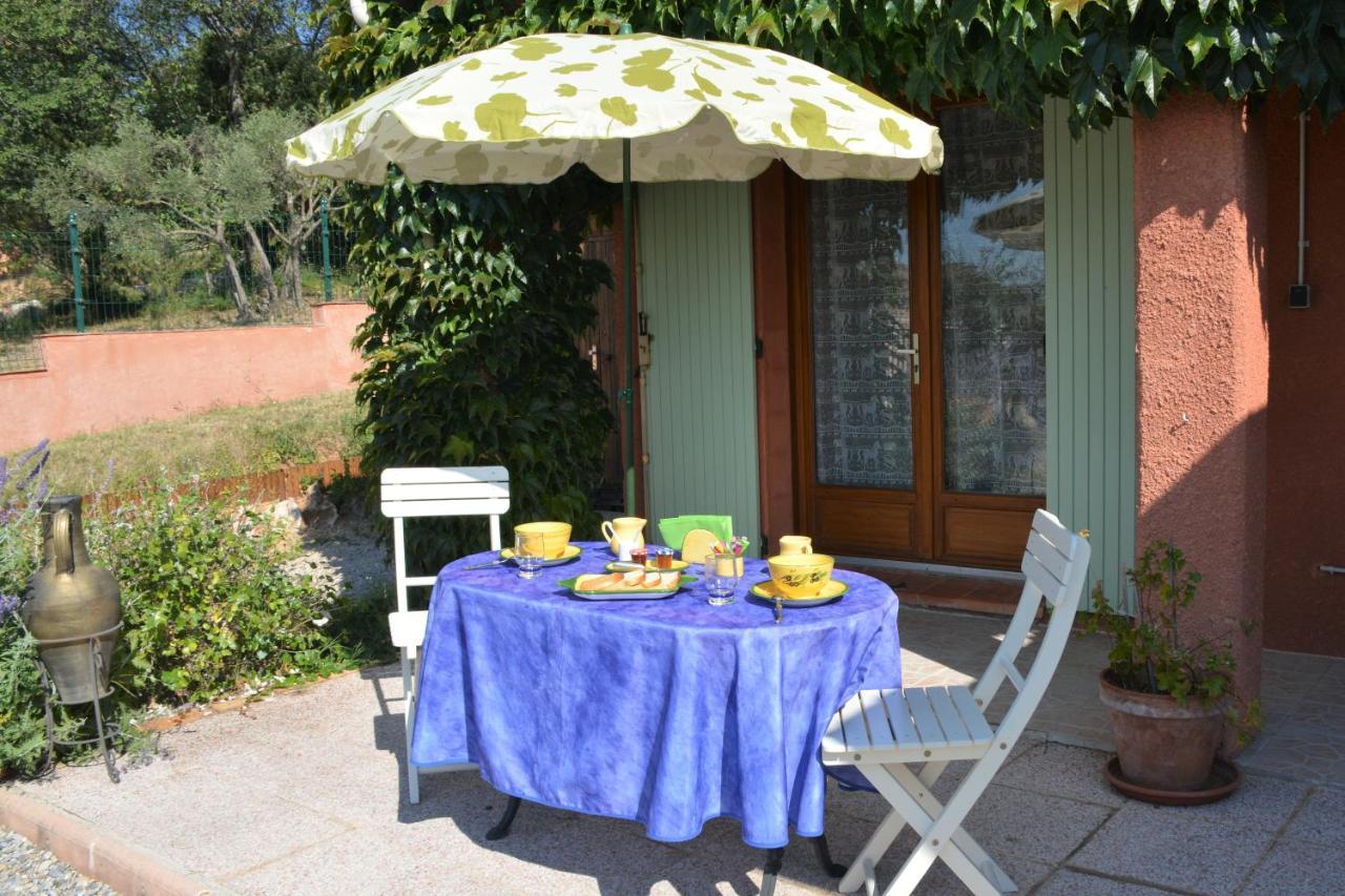L'Orangette Bed & Breakfast Régusse Екстериор снимка